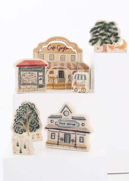 Main Street Play Set ~ 8 piece set